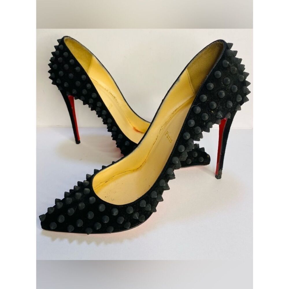🛍️Christian Louboutin Authentic Pigalle Black Suede Spiked Heels Size 38